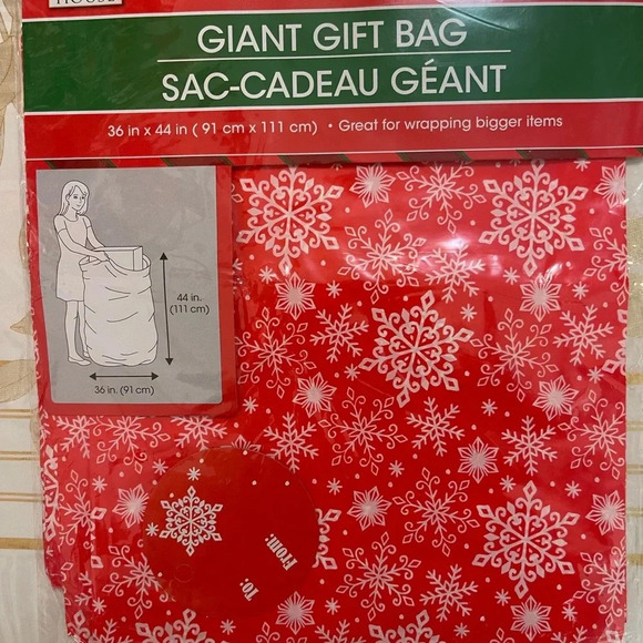 Set of 2 Christmas Gift Bag Jumbo
Plastic 36" X 44" Merry Christmas - 3 pcs - Picture 2 of 4